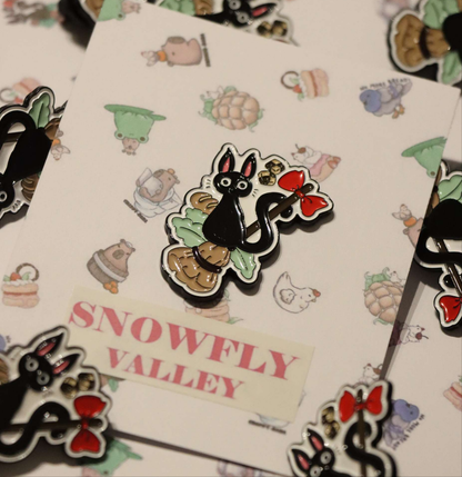 Gigi enamel pin -Black dye metal